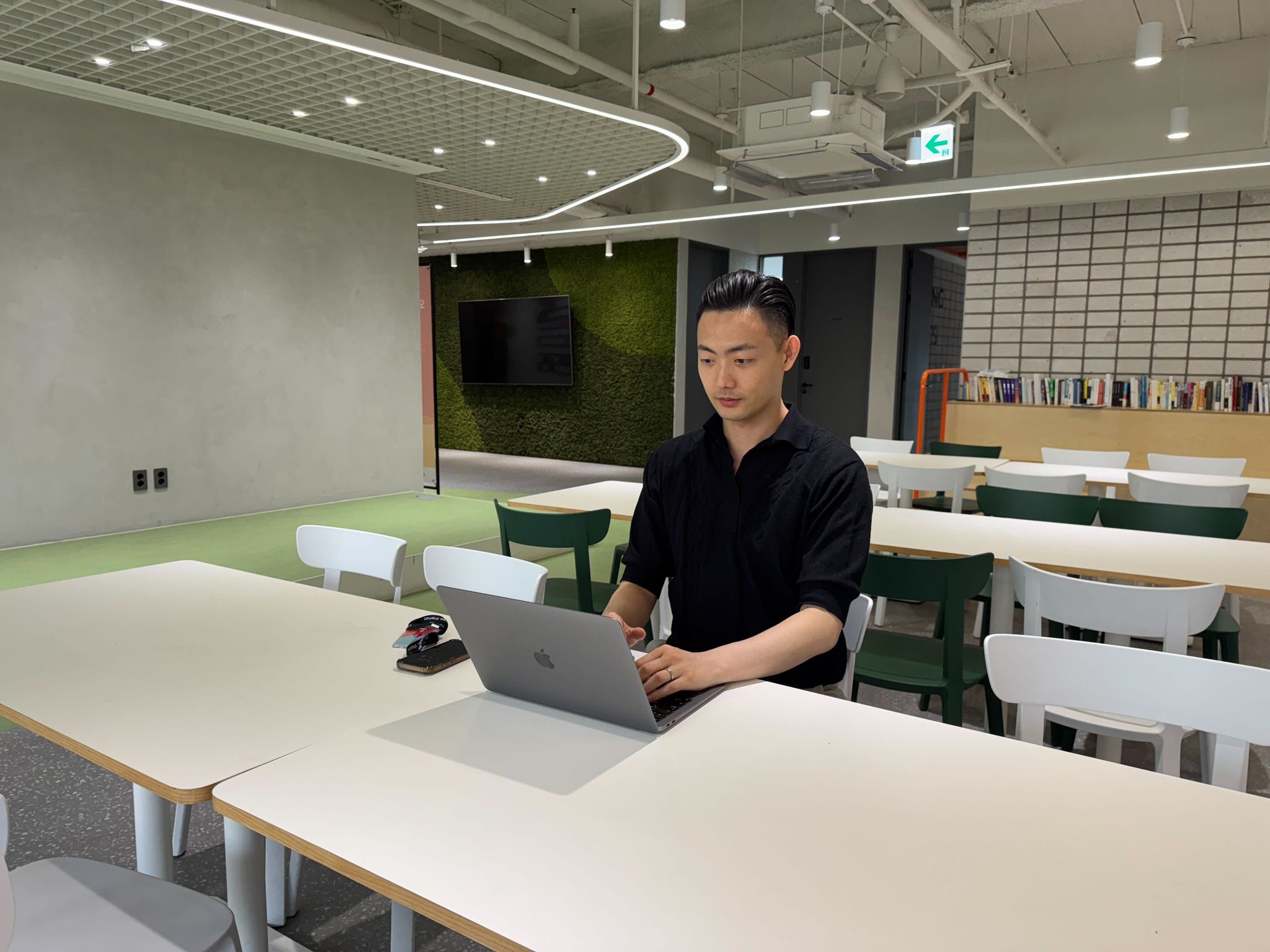 Seunghwan Kim, main image