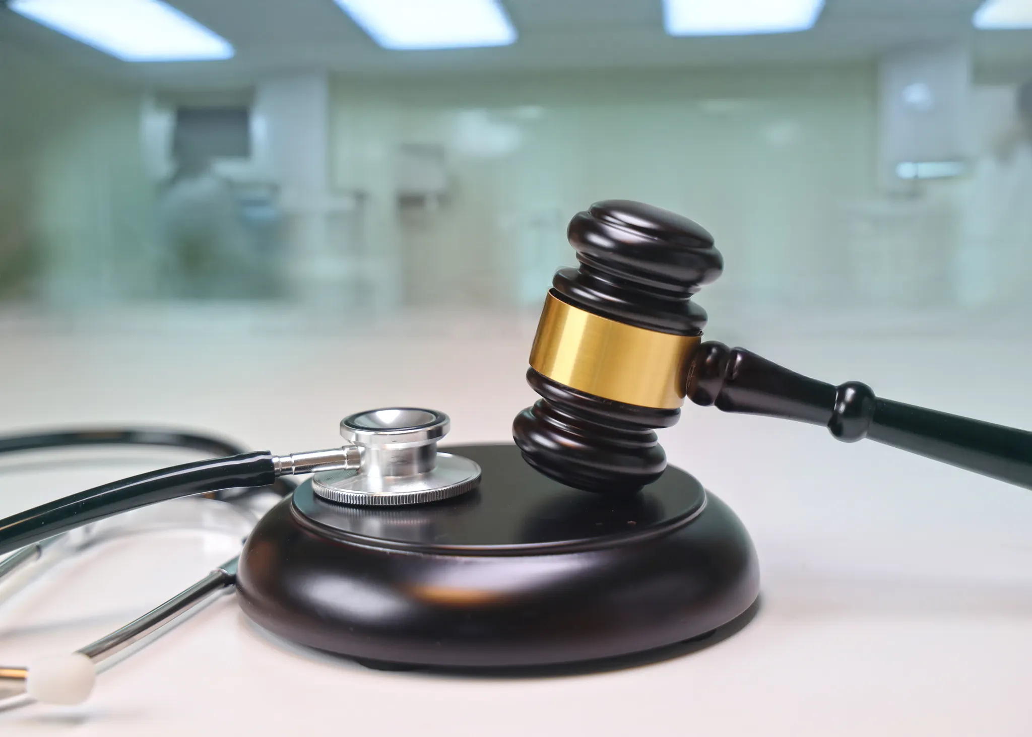 정지 처분 피하는 병원 마케팅: 의료법 가이드라인과 안전한 브랜딩 비결