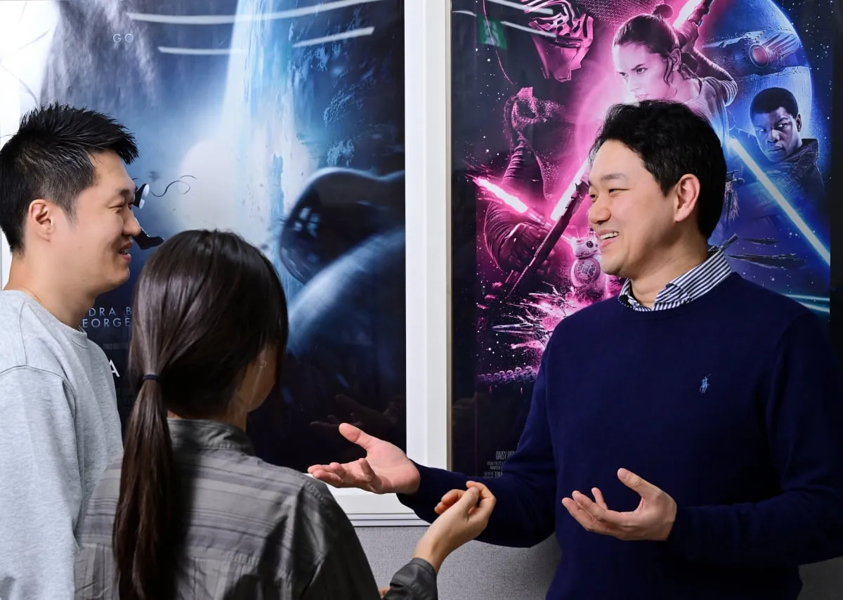 '작은 영화관'으로 넷플릭스 도전장 내민 '이 남자' [강홍민의 굿잡]