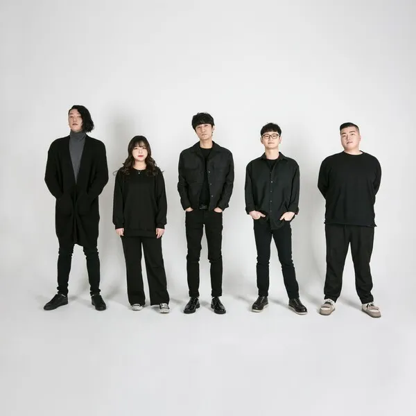 사진: 5인조 혼성 모던록 밴드 '톰톰' [제공 = 불가마 싸운드]