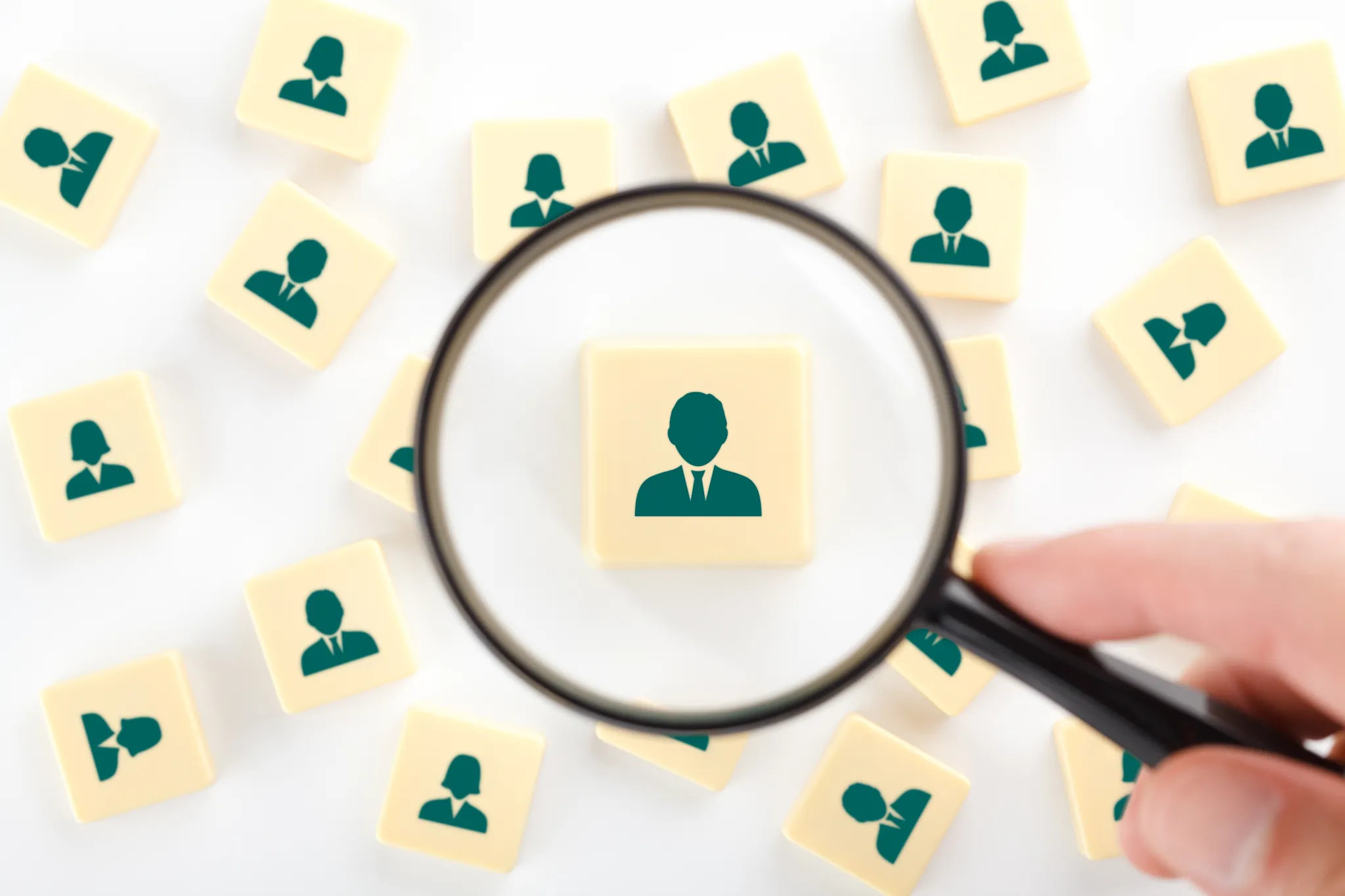 아이콘 디자인 전략 — 작은 그래픽 요소가 사용자 경험을 바꾸는 이유