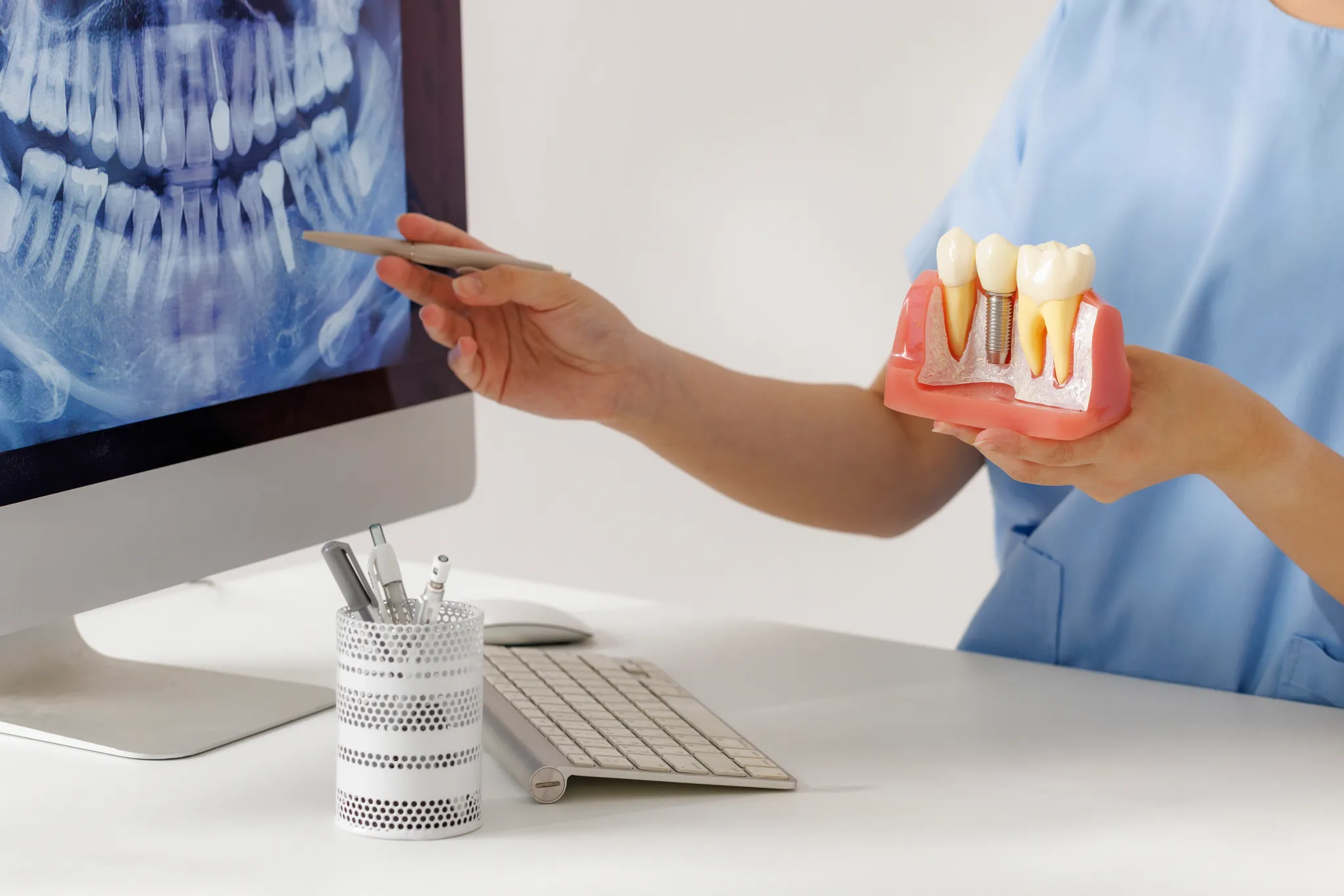 김포치과 자연치아 vs 임플란트 어떤 선택이 맞을까