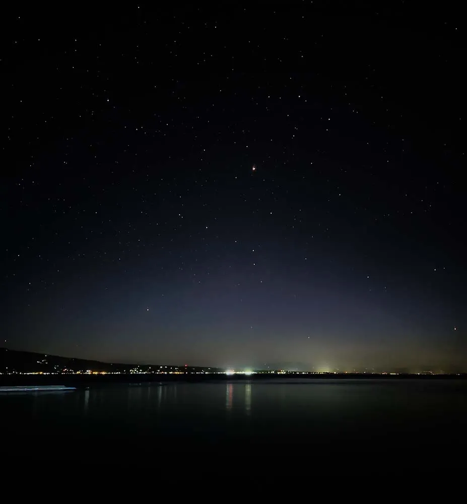 릴로안 별이 빛나는 밤하늘