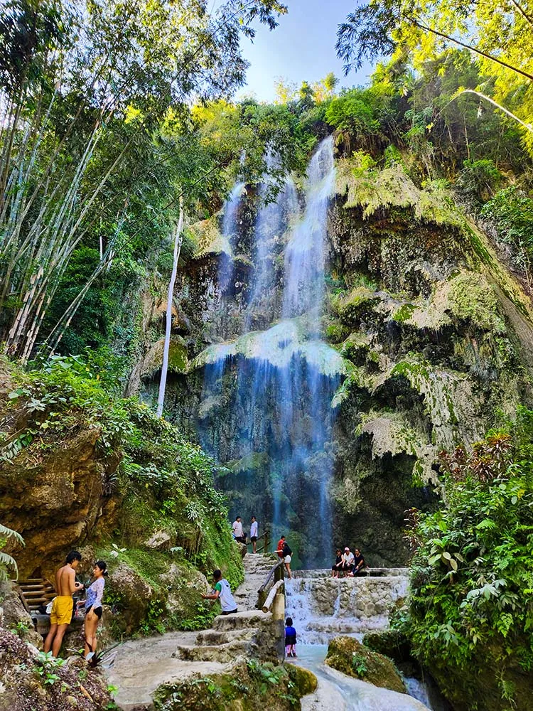 아바타 모티브로 유명한 투말록 폭포