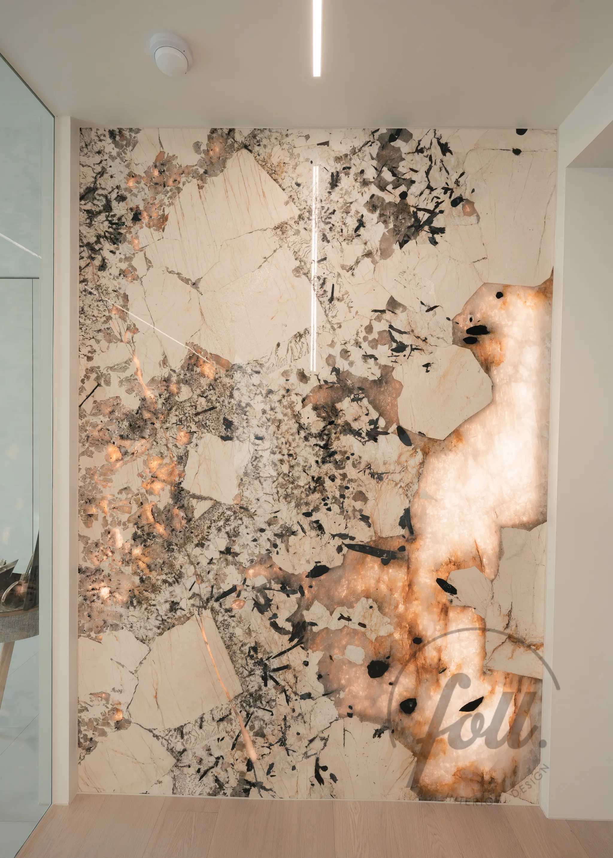 여수 문수코아루 인테리어, 백라이트의 조명효과를 받은 파타고니아 천연석