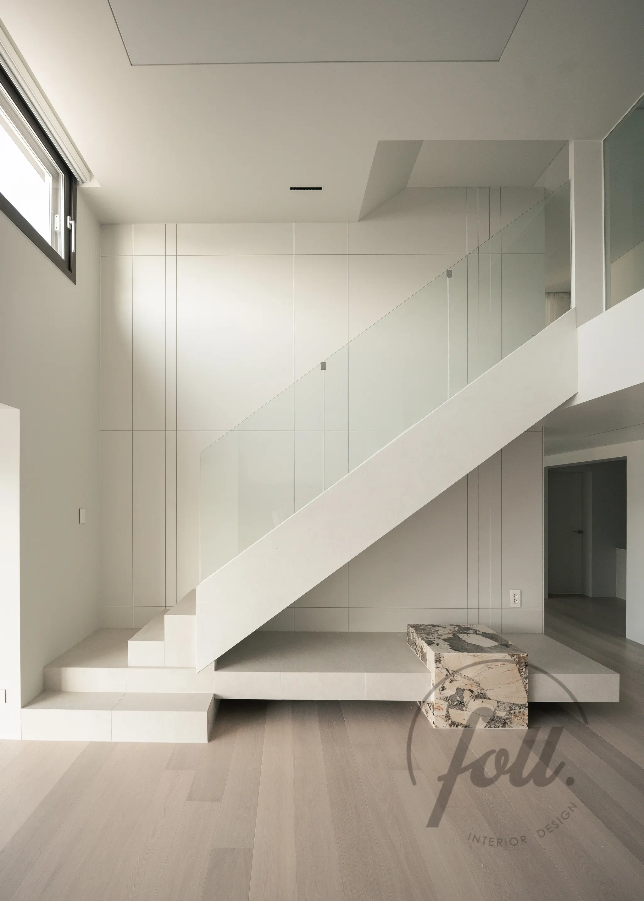 복층 구조 아파트의 계단 디자인