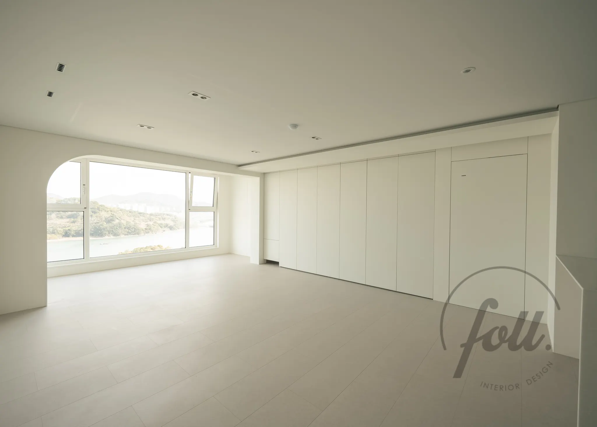 여수 인테리어 폴디자인의 장성우미린 42평형 거실 리모델링