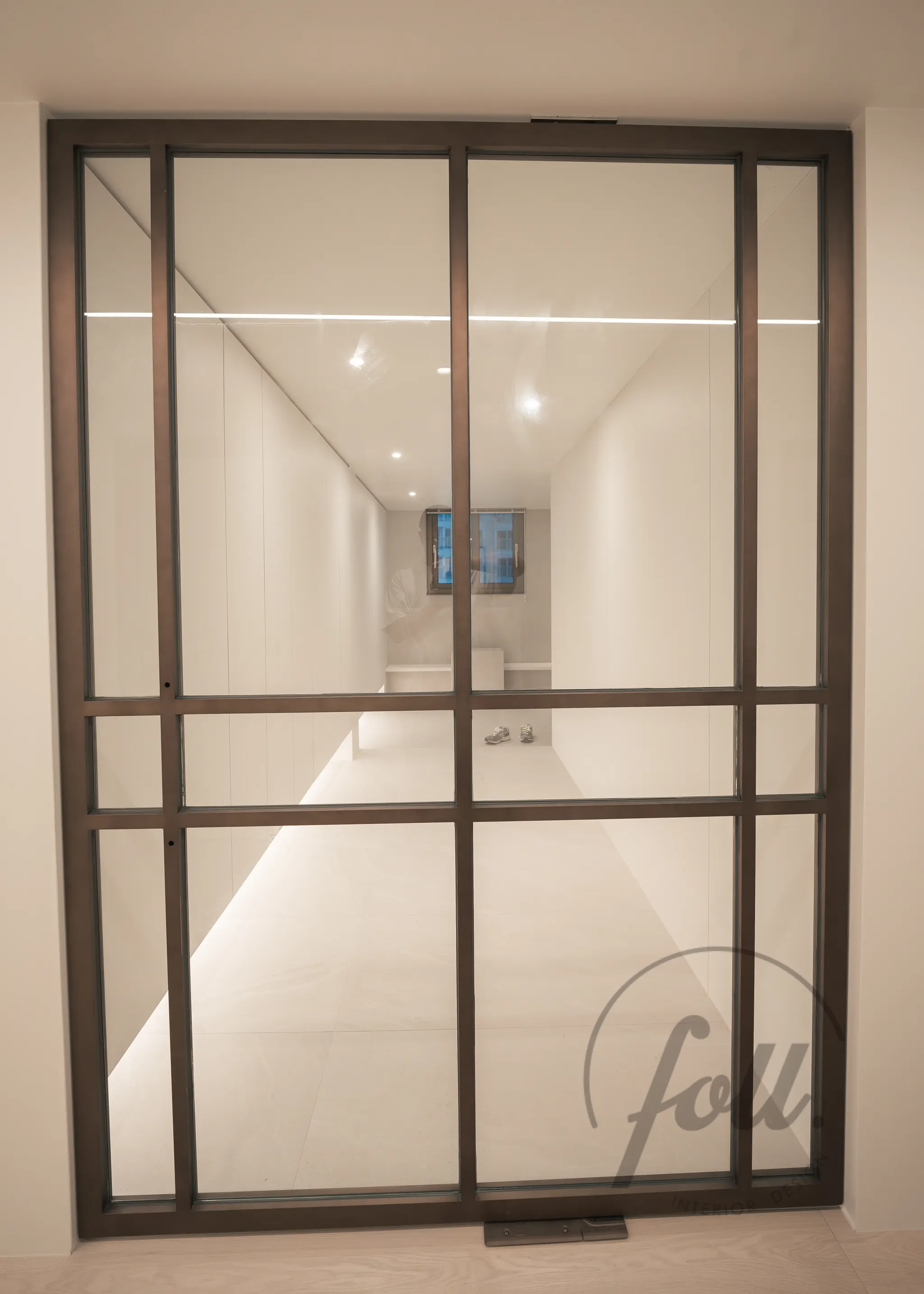 스텐으로 제작한 거대 중문