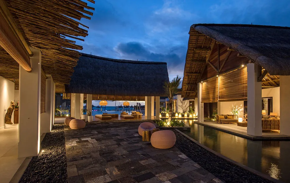 Preskil lobby by night_edited.jpg